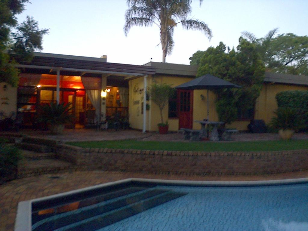 Jubilee Lodge Guest House Johannesbourg Extérieur photo