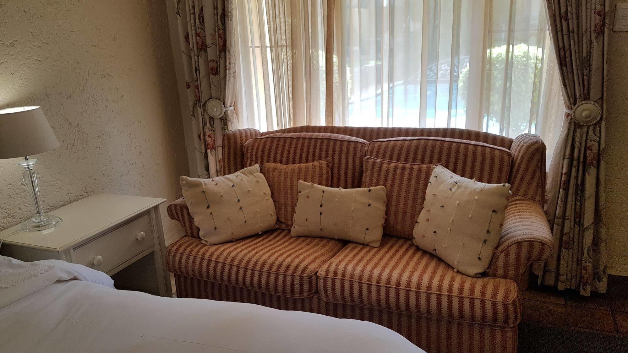 Jubilee Lodge Guest House Johannesbourg Extérieur photo