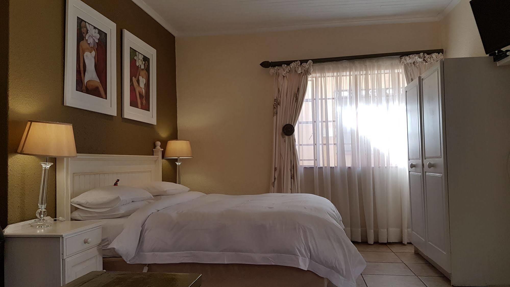Jubilee Lodge Guest House Johannesbourg Extérieur photo